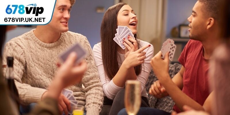 Trải nghiệm trò Tiến lên miền Nam hấp dẫn 